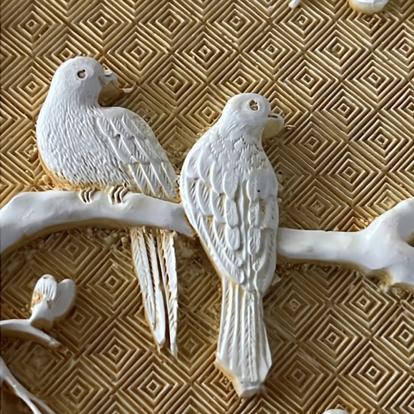 1980s Arnart Inc Imports Artificial Ivory Dynasty Resin Decorative Trinket Box - Picture 6 of 11